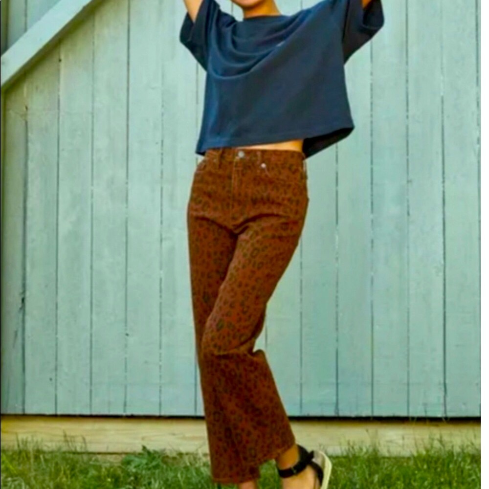 Universal Thread Brown Leopard Print Cropped Jeans - image 3